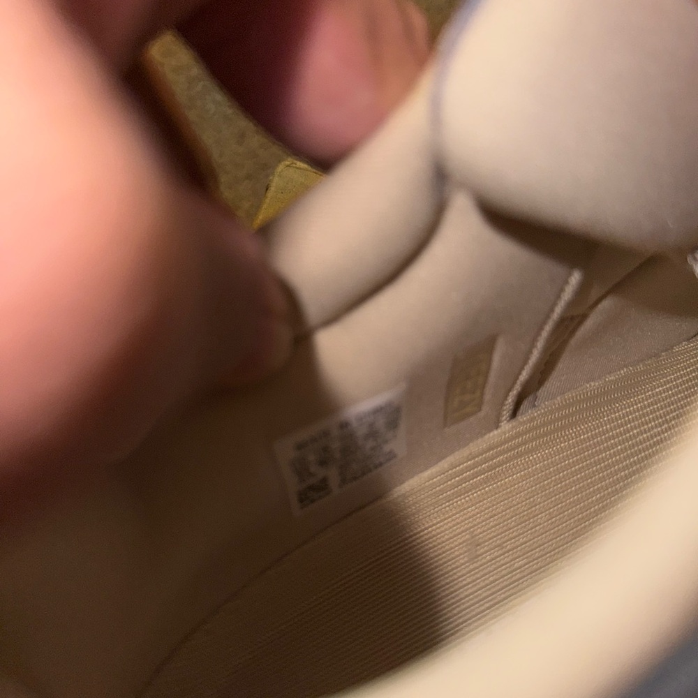 Yezzy 700 - Picture 6 of 12